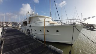 bateau Beneteau Swift Trawler 52