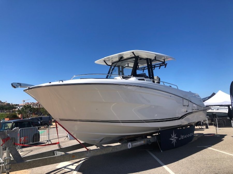 Jeanneau Cap Camarat 10.5 CC nuovo