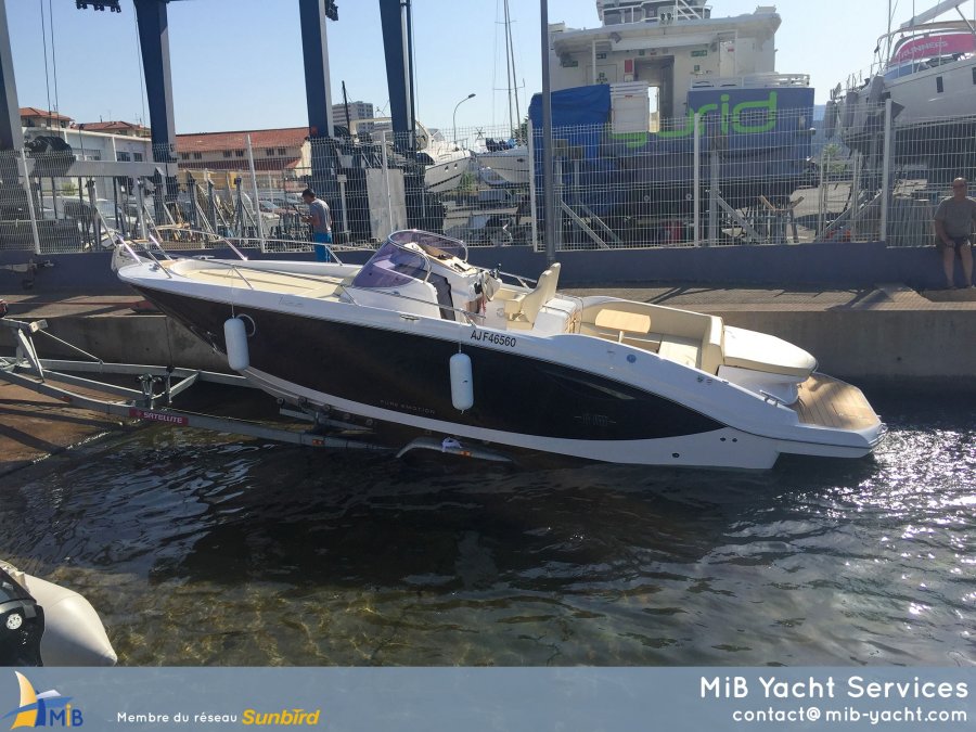 Sessa Marine Key Largo 27 Inboard gebraucht zum Verkauf
