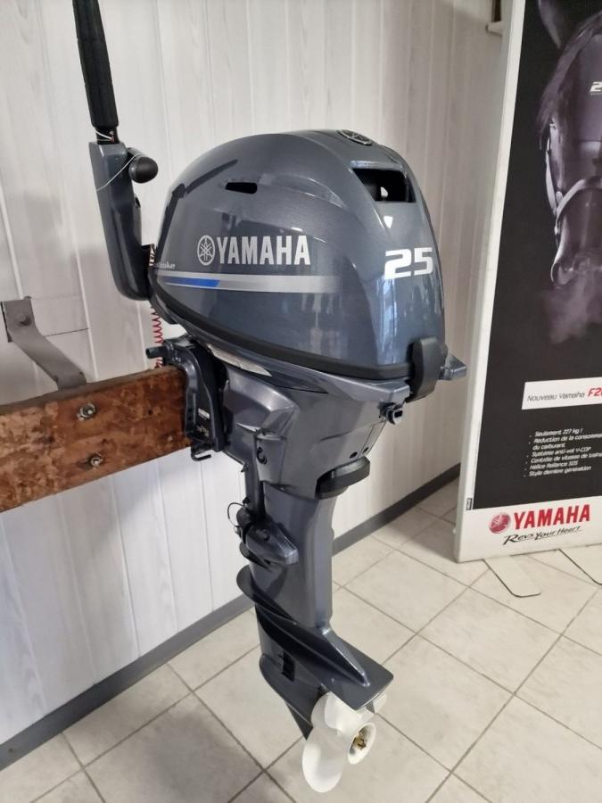 Yamaha F25GMHL à vendre par 