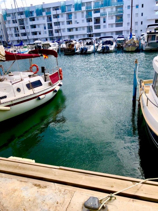 Amarre en una residencia/marina  bonita St Margerida - Roses   en venta por 