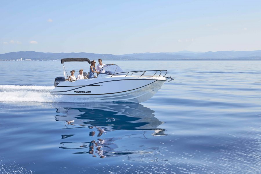 Quicksilver Activ 675 Sundeck à vendre par 