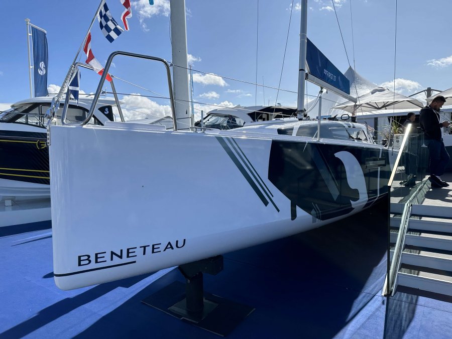 Beneteau First 27