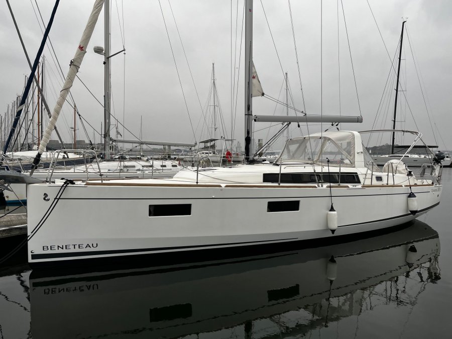 Beneteau Oceanis 38.1