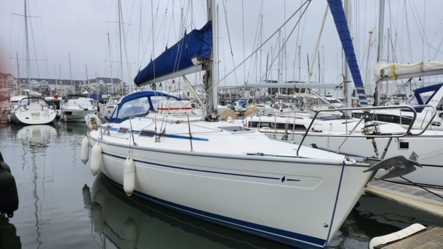 Bavaria 37