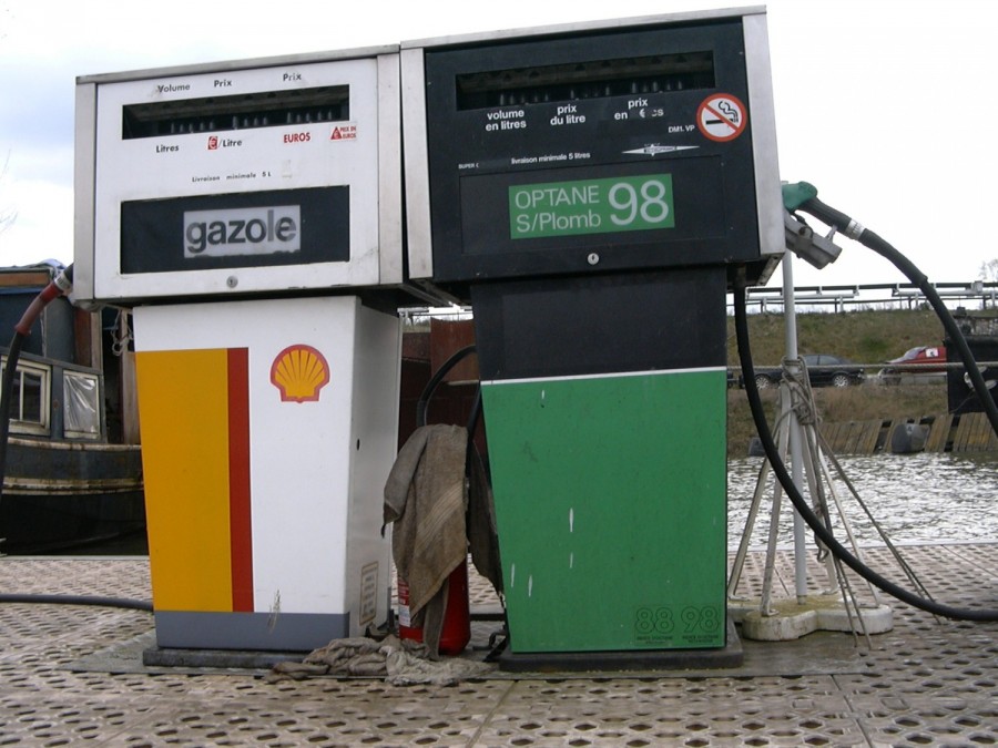 Pompes essence et gasoil à vendre par 