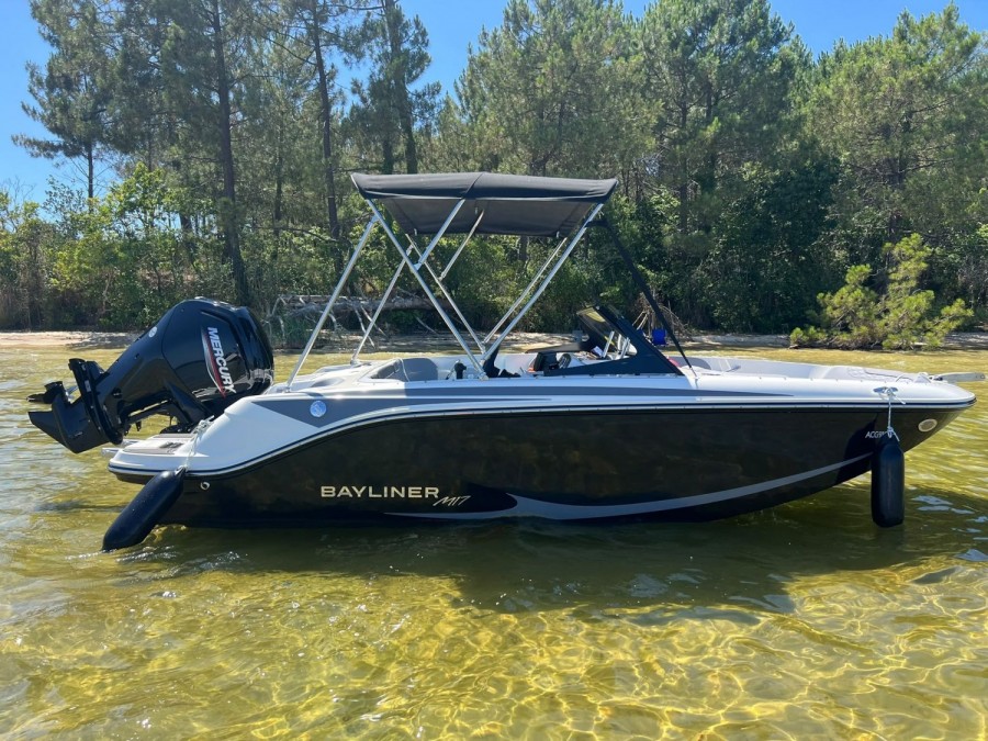 Bayliner M17 à vendre par 
