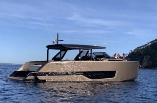 Cranchi A46 Luxury Tender used for sale