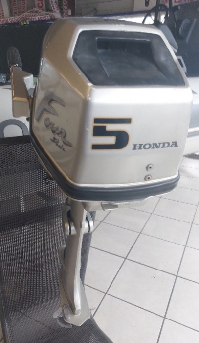 Honda BF5 à vendre par 