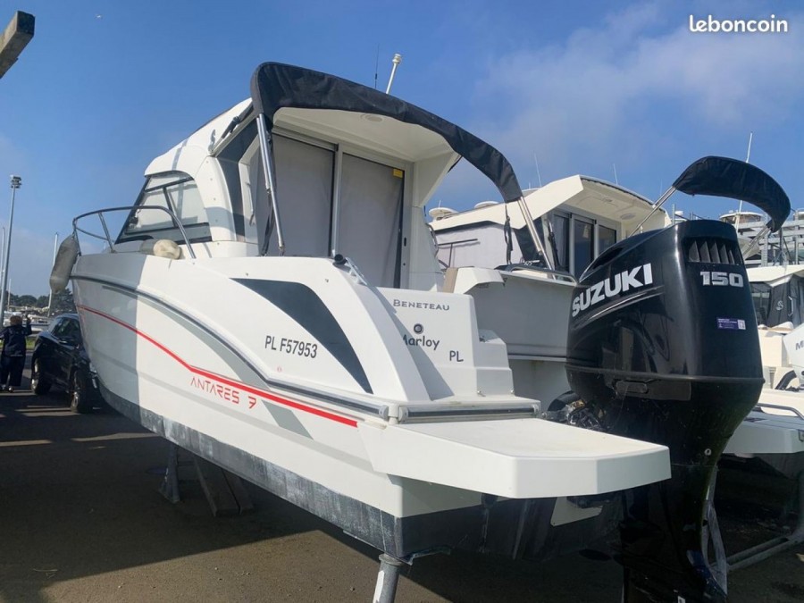Beneteau Antares 7 