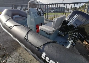 Bateau Pneumatique / Semi-Rigide Bombard Explorer 420 Eco neuf