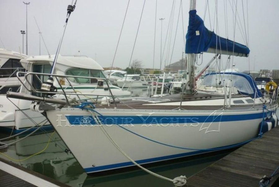 Sweden Yacht 390 for sale by 