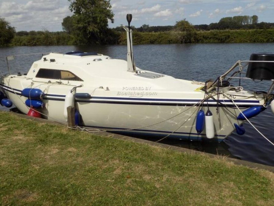 Hunter Horizon 26 for sale by 
