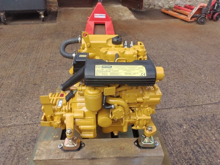 Vetus M2C5 11hp Marine DIesel Engine Package (Only 400hrs) for sale by 