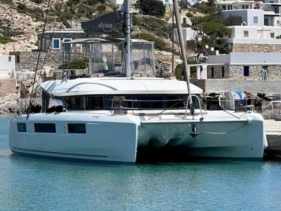 Lagoon 50 for sale by 