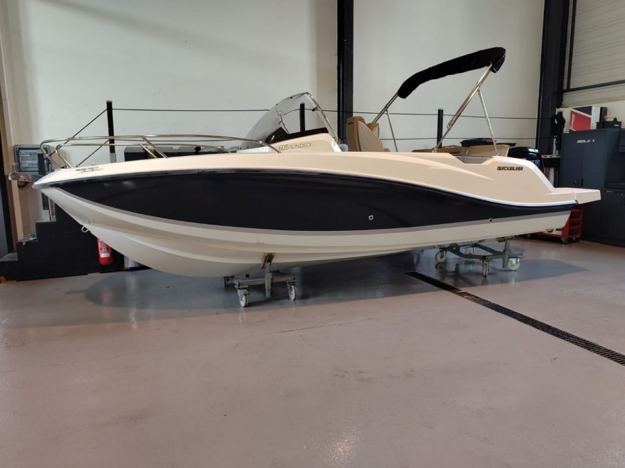 Quicksilver Activ 605 Sundeck gebraucht