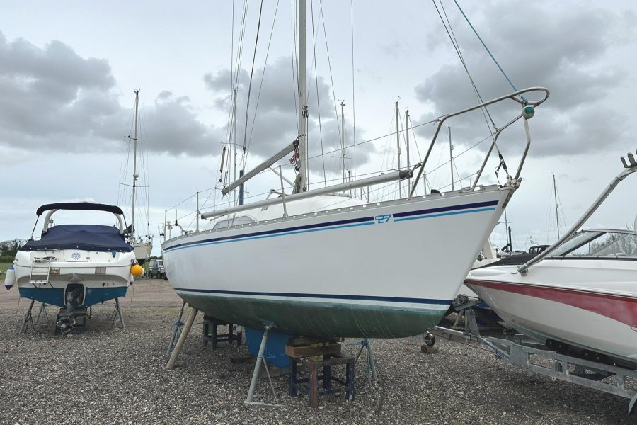 MG Yachts 27 for sale by 