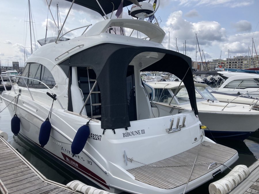 Beneteau Antares 30 Fly occasion