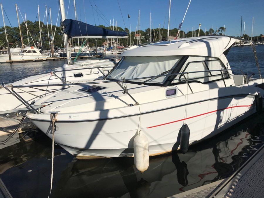 Beneteau Antares 8 OB occasion