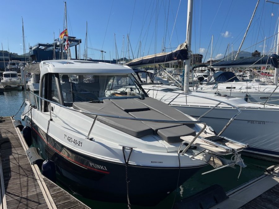 Beneteau Antares 9 OB used
