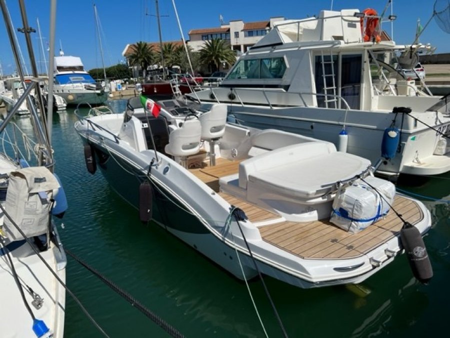 Sessa Marine Key Largo 27 Inboard usato in vendita