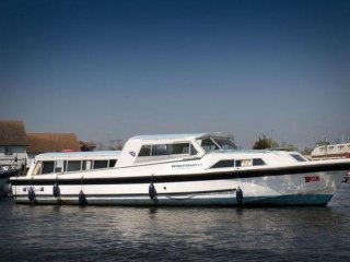 Barco a Motor Aquafibre 42 ocasión - NORFOLK BOAT SALES