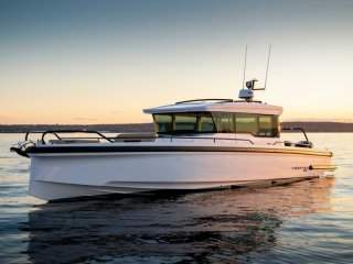 Barca a Motore Axopar 37 XC Cross Cabin nuovo - CM YACHT SERVICE