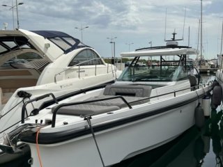 Motorboot Axopar 37 ST gebraucht - BEAULIEU MARINE