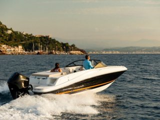 Barco a Motor Bayliner VR5 OB nuevo - BERTRAND MARINE