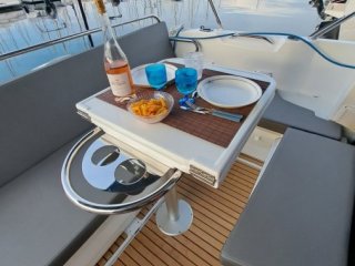 Beneteau Antares 9 OB - Image 3