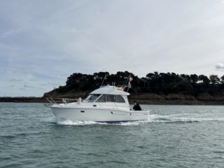 Motorboat Beneteau Antares Serie 9 Fly used - SAINT MALO YACHTS BROKER