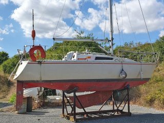 Sailing Boat Beneteau First 28 used - CLARKE & CARTER ESSEX