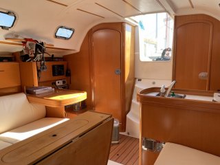 Beneteau First 31.7 - Image 8