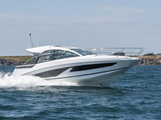 Barco a Motor Beneteau Gran Turismo 36 nuevo - MARINE CENTER CAP D'AGDE