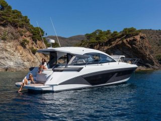 Motorboot Beneteau Gran Turismo 45 gebraucht - YACHT-CENTER GMBH