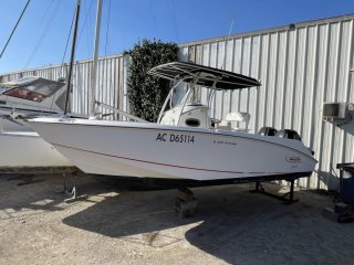 Boston Whaler 240 Outrage occasion