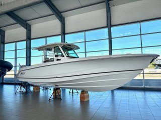 Motorboat Boston Whaler 360 Outrage new - BARCARES YACHTING
