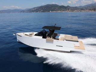 Motorboot De Antonio Yachts D34 Cruiser gebraucht - NAUTICSERVICES