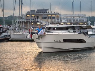 Motorboot Delphia 12 gebraucht - CONSTANCE BOAT