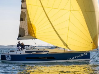 Sailing Boat Dufour 32 new - A.D.N YACHTS