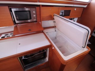 Dufour 375 Grand Large - Image 14