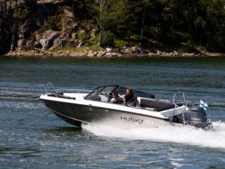 Motorboot Finnmaster R8 gebraucht - MISTRAL PLAISANCE