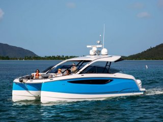 Barca a Motore Four Winns TH36 nuovo - CAPTAIN NASON'S GROUP