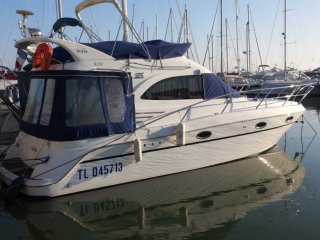 Motorboat Galeon 330 Fly used - STAR YACHTING