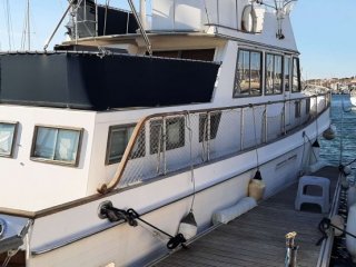 Motorboat Grand Banks 46 used - YACHTING LODGE