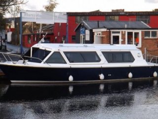 Barco a Motor Heritage 286 nuevo - NORFOLK BOAT SALES
