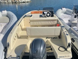Motorboat Invictus 200 SX used - RIO & FILS