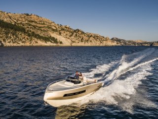 Motorboat Invictus 280 GT new - BEAULIEU MARINE