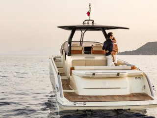 Motorboat Invictus 320 GT used - BODENSEENAUTIC BUSSE BMGH