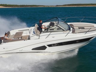 Barco a Motor Jeanneau Cap Camarat 10.5 WA alquiler - iSLAMARCHARTER